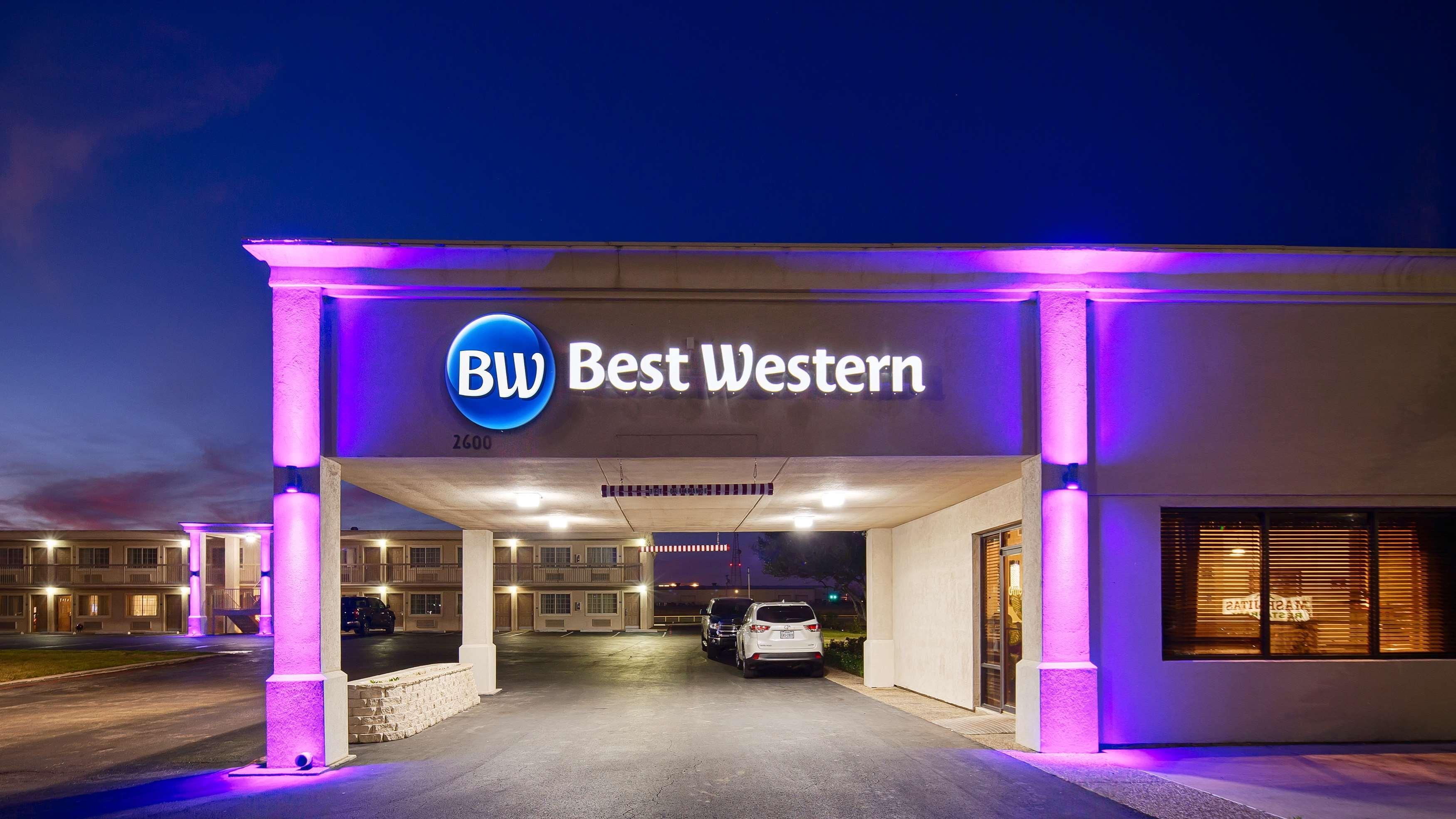 Best Western Taylor Inn Екстериор снимка