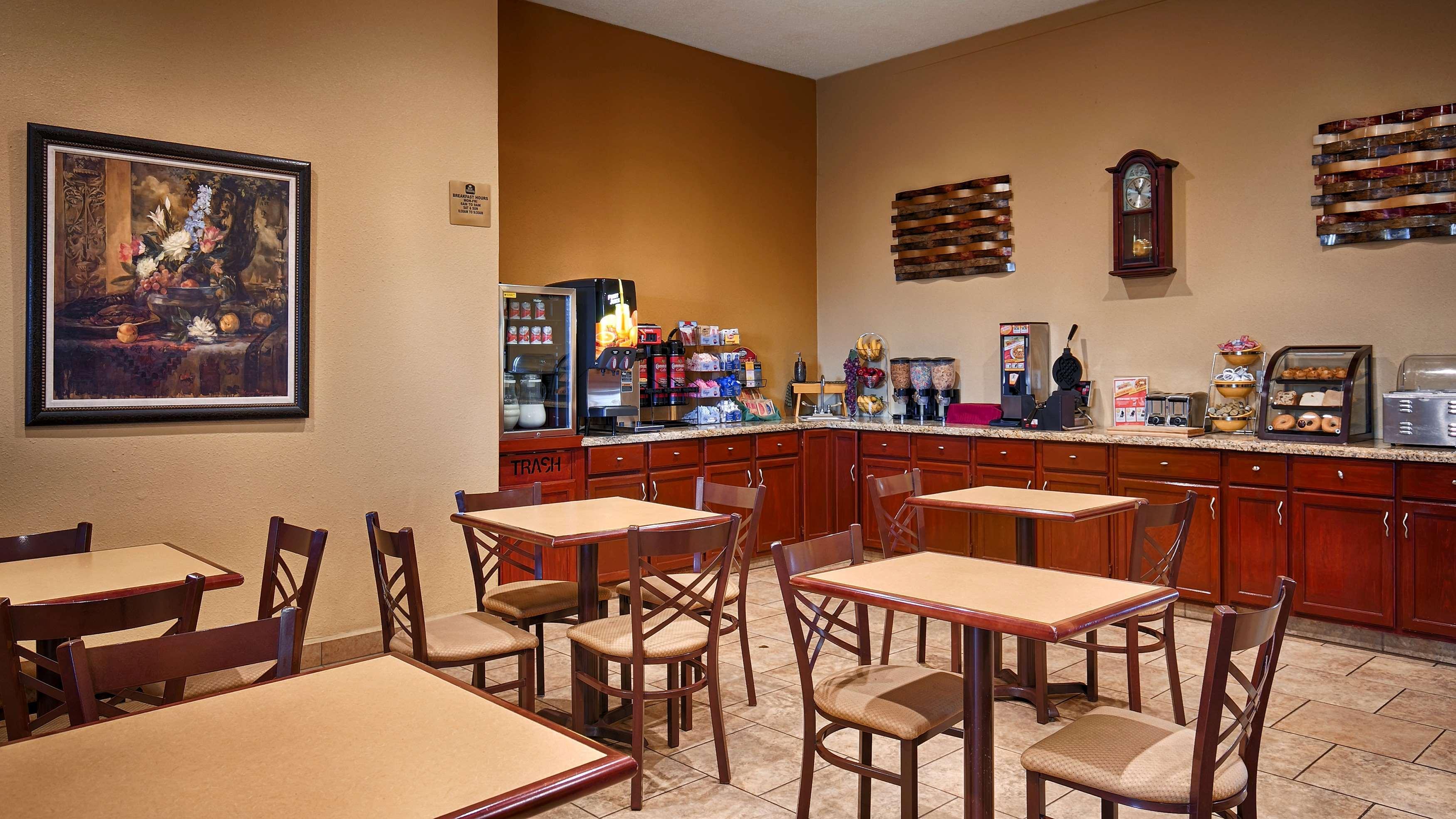 Best Western Taylor Inn Екстериор снимка