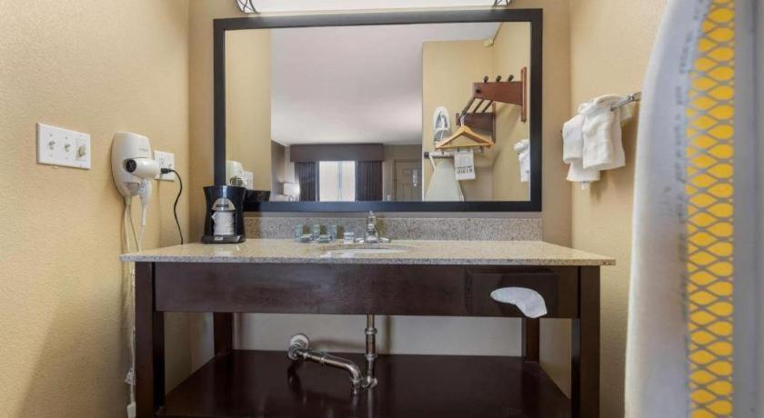 Best Western Taylor Inn Екстериор снимка